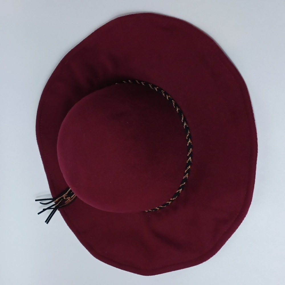 Mud Pie Morgan Felt Hat with Tassel in Burgundy